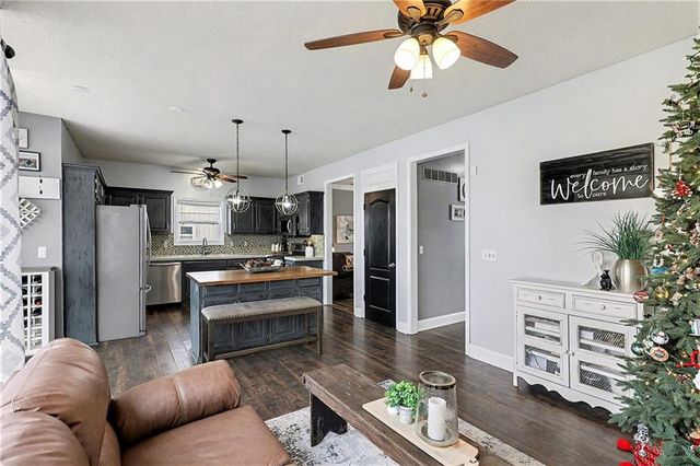 15950 S Avalon Street, Olathe, KS 66062