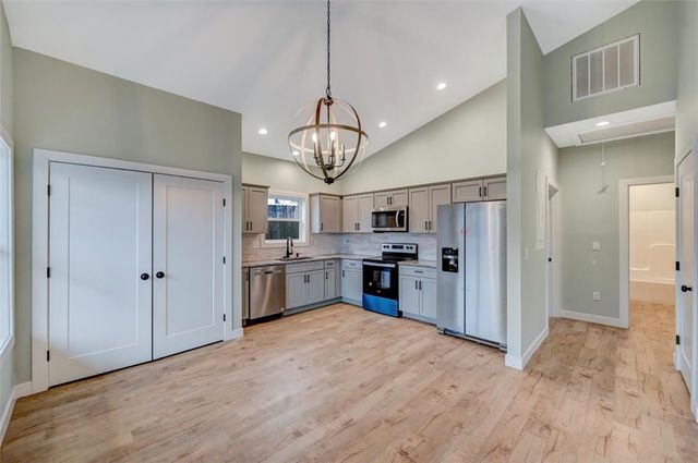 525 Harrison Avenue, Scranton City, PA 18510