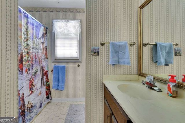 1339 Saint Michaels Court SW, Lilburn, GA 30047