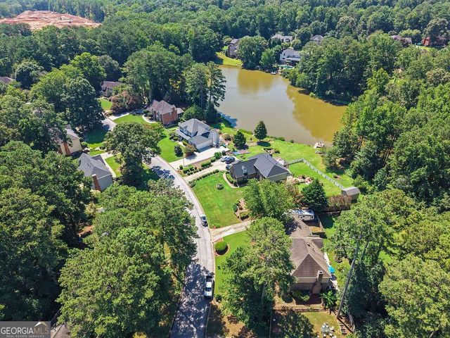 1339 Saint Michaels Court SW, Lilburn, GA 30047
