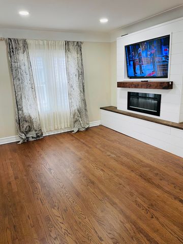 1316 Lake Avenue, Whiting, IN 46394