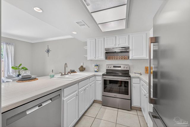 5292 Balfour Pl, Perdido Key, FL 32507