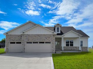 620 NW Concord Lane, Waukee, IA 50263