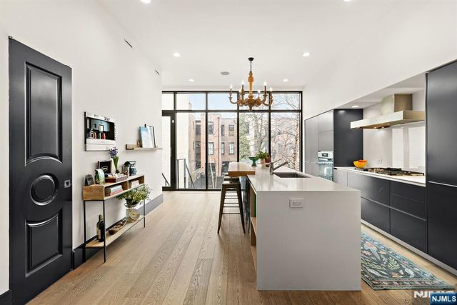 926 Hudson Street, Hoboken, NJ 07030