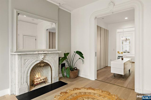 926 Hudson Street, Hoboken, NJ 07030