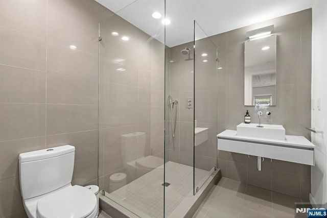 926 Hudson Street, Hoboken, NJ 07030