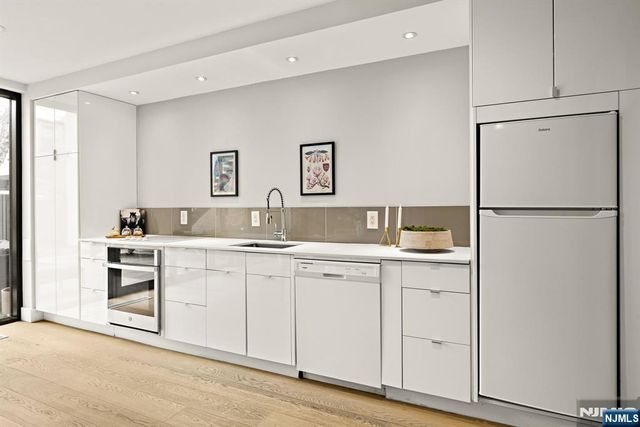 926 Hudson Street, Hoboken, NJ 07030