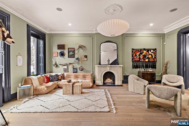 926 Hudson Street, Hoboken, NJ 07030
