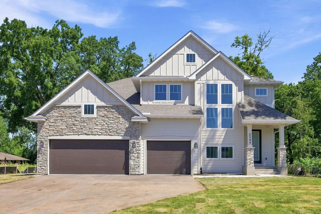 2399 Laurie Court W, Roseville, MN 55113 — exterior