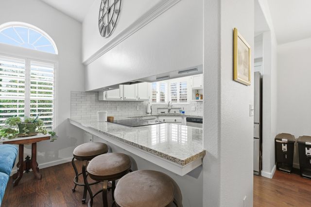 6706 N Chestnut Avenue 118, Fresno, CA 93710