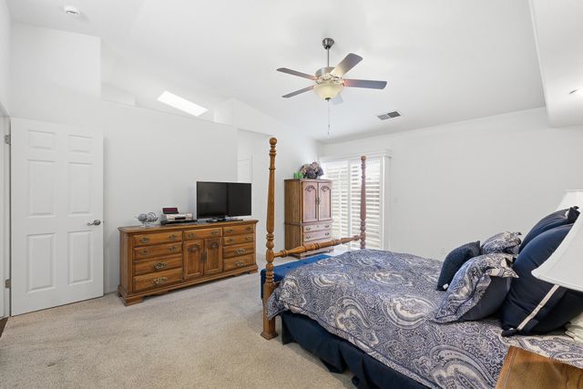 6706 N Chestnut Avenue 118, Fresno, CA 93710