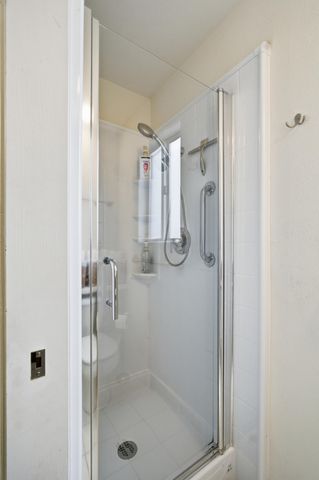 6706 N Chestnut Avenue 118, Fresno, CA 93710