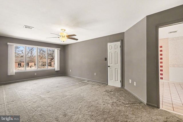 4712 GREAT OAK LN, Harrisburg, PA 17110