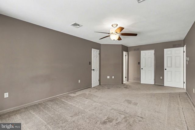 4712 GREAT OAK LN, Harrisburg, PA 17110