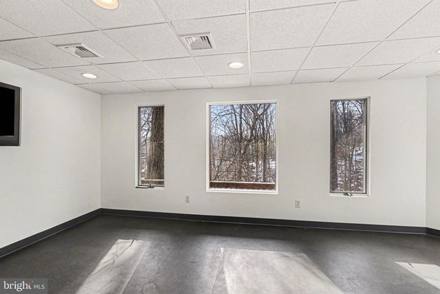 4712 GREAT OAK LN, Harrisburg, PA 17110