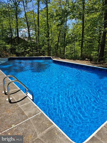 4712 GREAT OAK LN, Harrisburg, PA 17110