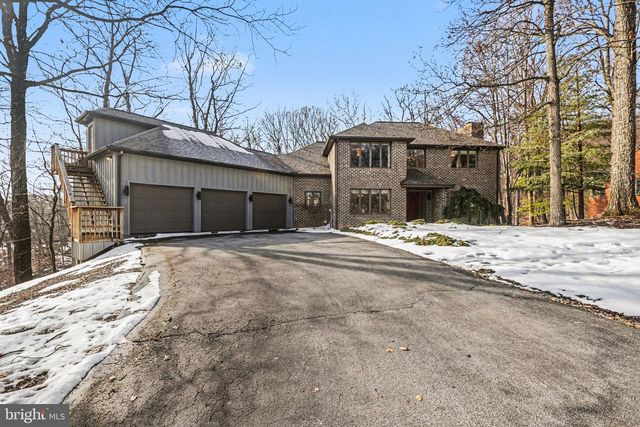 4712 GREAT OAK LN, Harrisburg, PA 17110