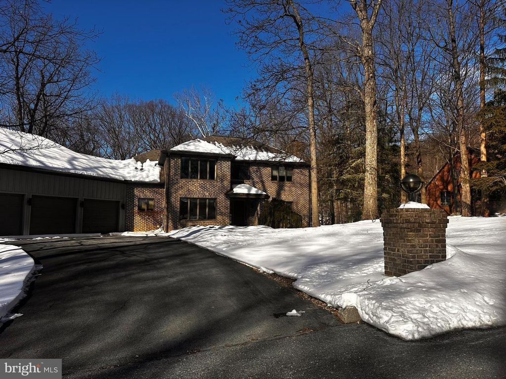 4712 GREAT OAK LN, Harrisburg, PA 17110