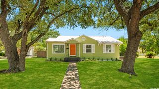 410 N Meadowlane Dr, San Antonio, TX 78209