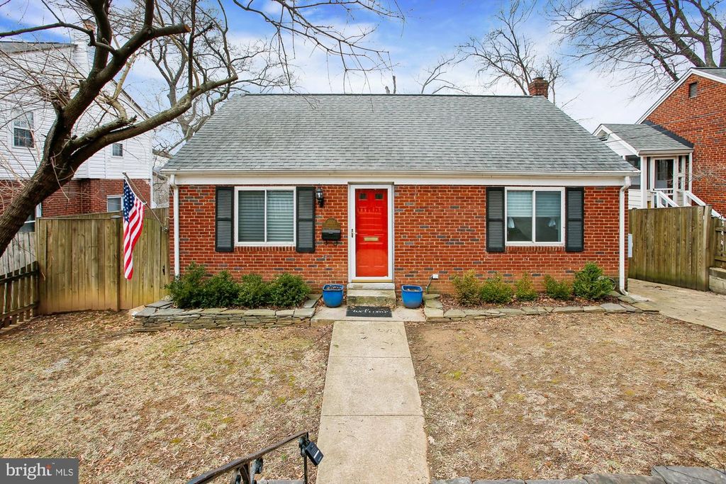 2008 S QUINCY ST, Arlington, VA 22204