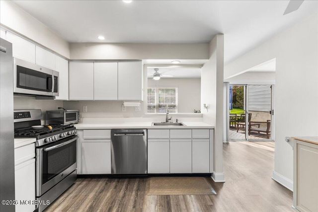 202 Century Way, Manalapan, NJ 07726