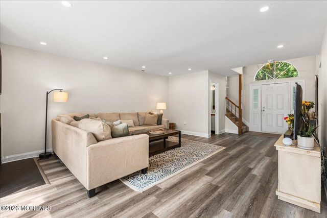 202 Century Way, Manalapan, NJ 07726
