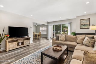 202 Century Way, Manalapan, NJ 07726