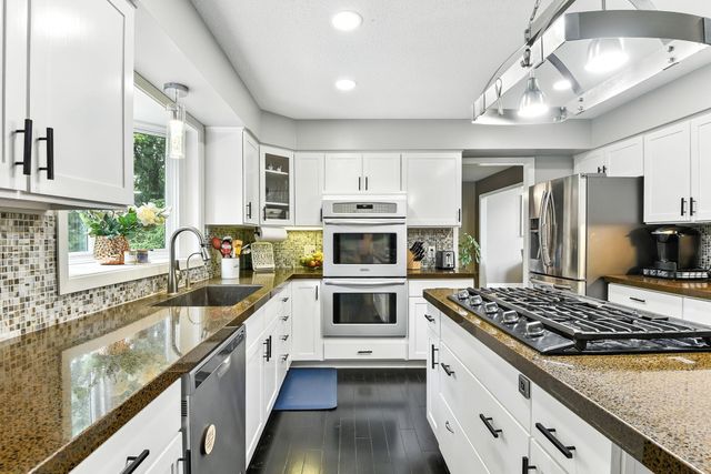 6170 Dallas Lane N, Plymouth, MN 55446