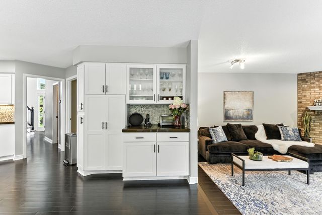 6170 Dallas Lane N, Plymouth, MN 55446