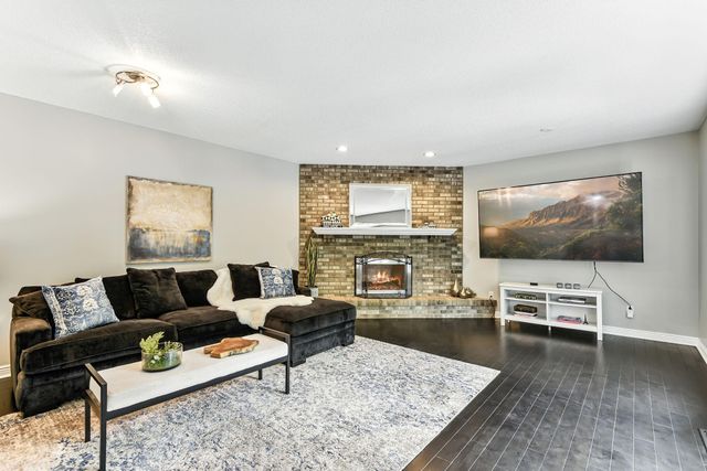 6170 Dallas Lane N, Plymouth, MN 55446