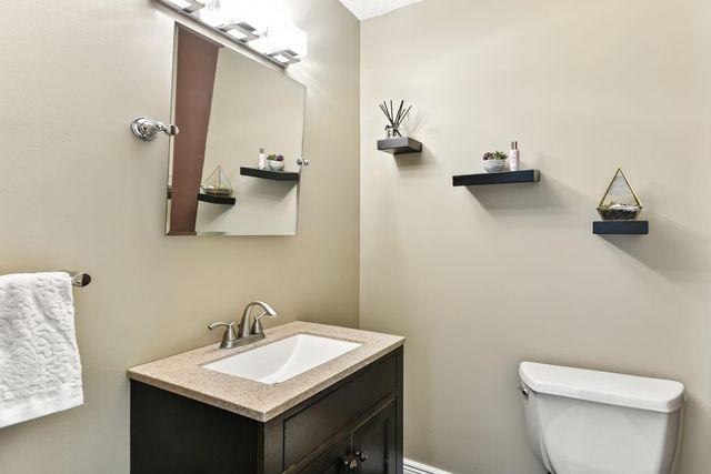 6170 Dallas Lane N, Plymouth, MN 55446