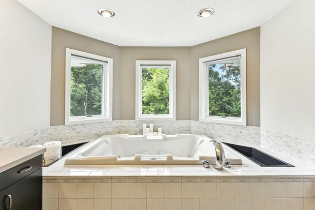 6170 Dallas Lane N, Plymouth, MN 55446