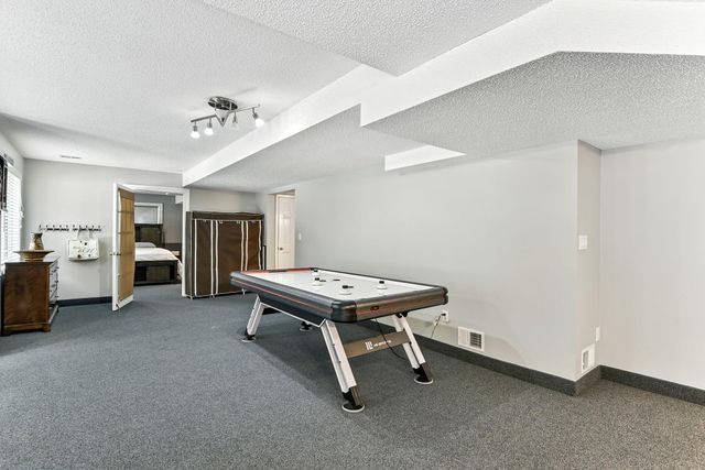 6170 Dallas Lane N, Plymouth, MN 55446