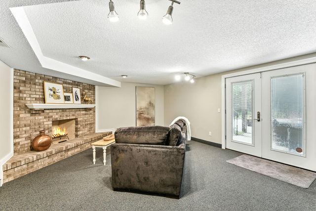 6170 Dallas Lane N, Plymouth, MN 55446