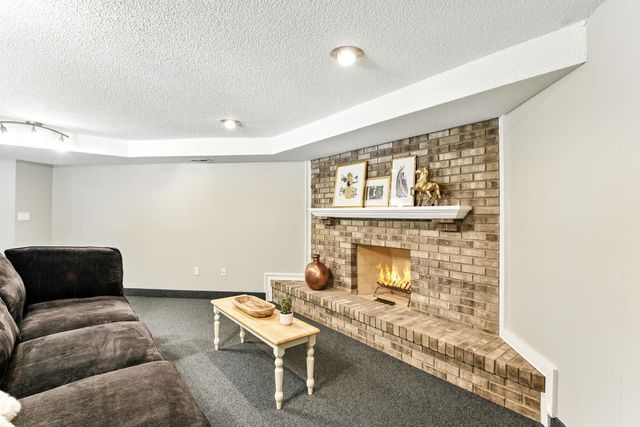 6170 Dallas Lane N, Plymouth, MN 55446