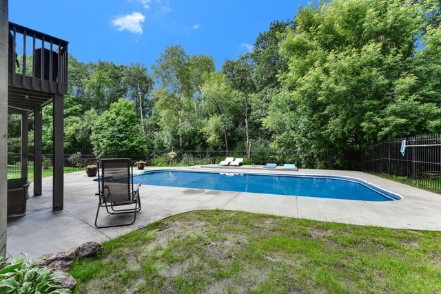 6170 Dallas Lane N, Plymouth, MN 55446