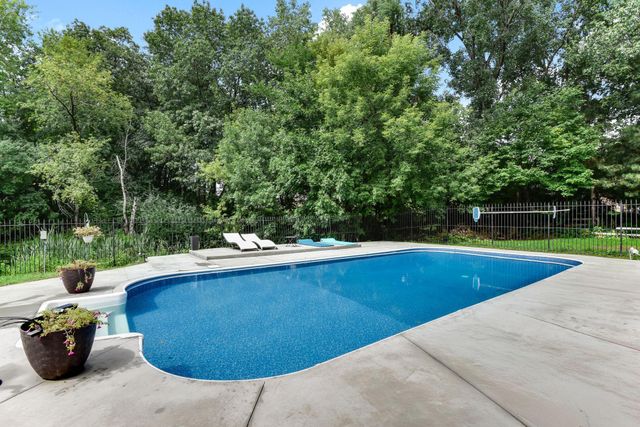 6170 Dallas Lane N, Plymouth, MN 55446