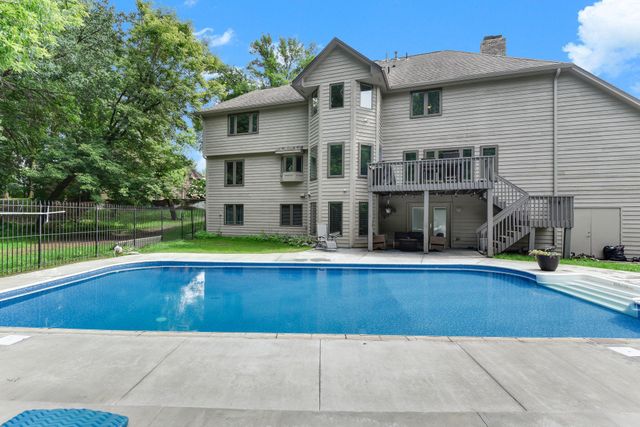 6170 Dallas Lane N, Plymouth, MN 55446