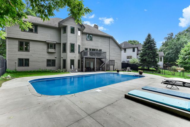 6170 Dallas Lane N, Plymouth, MN 55446