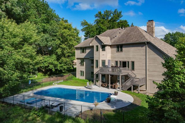 6170 Dallas Lane N, Plymouth, MN 55446