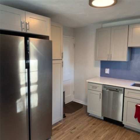 349 Boulevard Boulevard, Middletown, RI 02842
