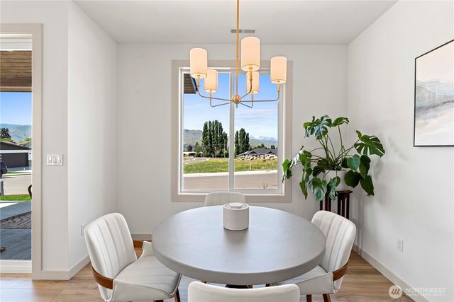 107 Chadwick Street NW, East Wenatchee, WA 98802