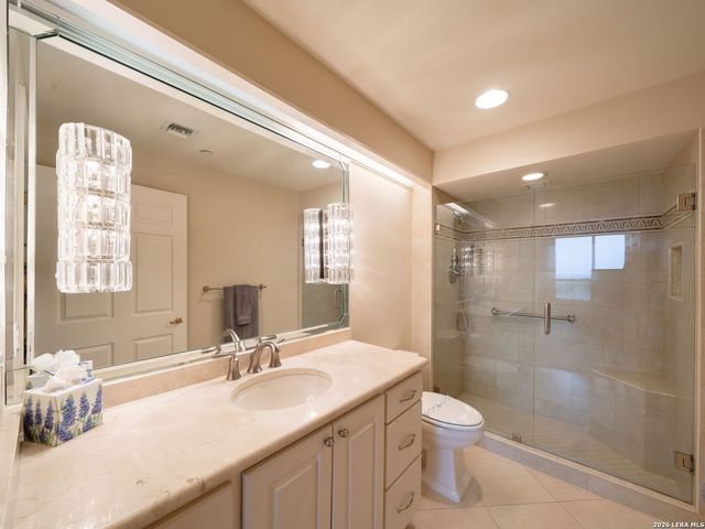 1 Towers Park Ln Apt 702, San Antonio, TX 78209