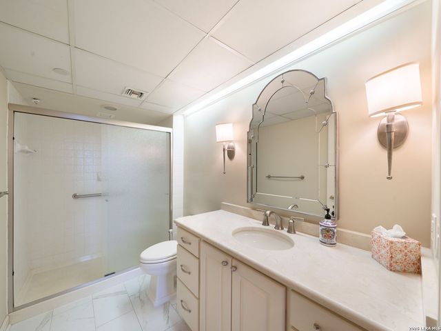 1 Towers Park Ln Apt 702, San Antonio, TX 78209