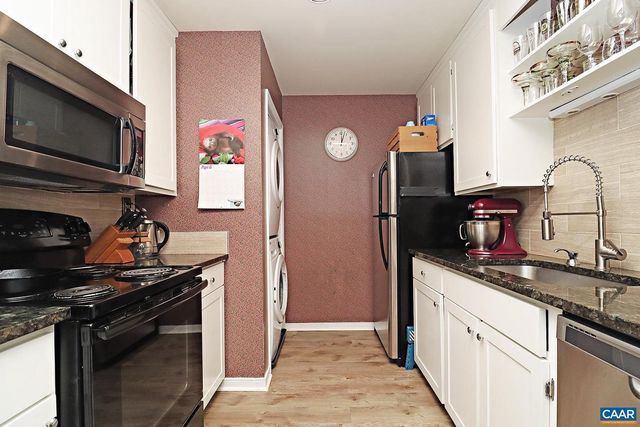 1242 CLIFDEN GREENE, Charlottesville, VA 22901