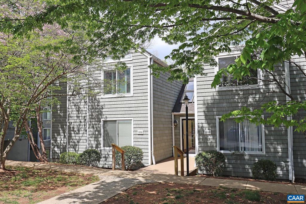 1242 CLIFDEN GREENE, Charlottesville, VA 22901