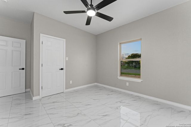 237 Avenue D, Poteet, TX 78065