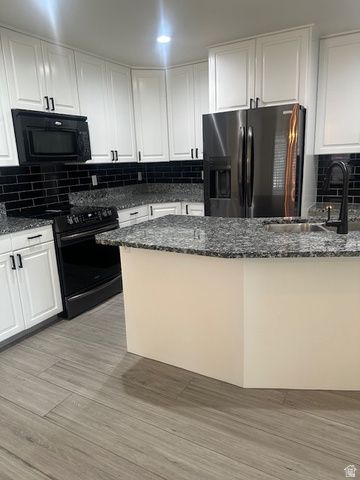 9071 S WASATCH BLVD, Sandy, UT 84093