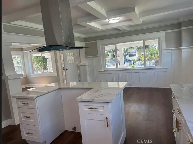 2022 W 31st, Los Angeles, CA 90018