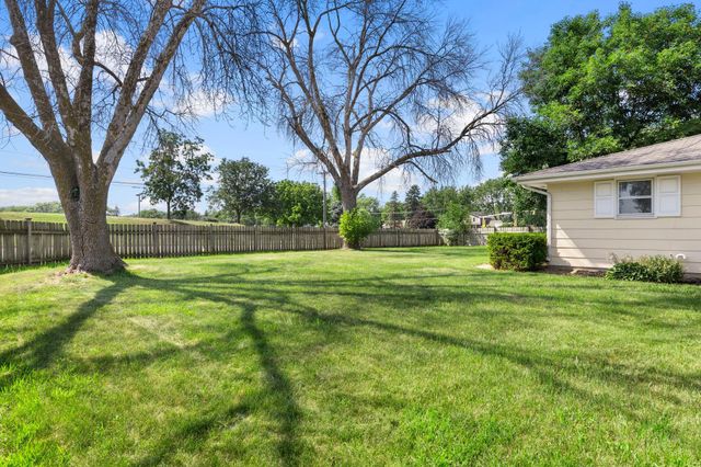 3818 W 103rd Street, Bloomington, MN 55431